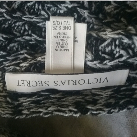 Victoria's Secret Static Oreo Scarf - Picture 3 of 8